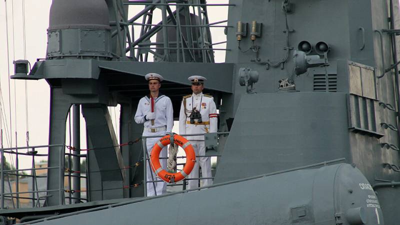 Поздравить моряка с Днем ВМФ можно красивыми словами 31 июля 2022 года