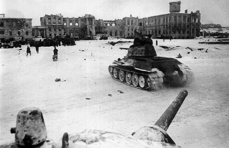 День разгрома фашистов в Сталинградской битве в Российской Федерации отпразднуют 2 февраля 2023 года