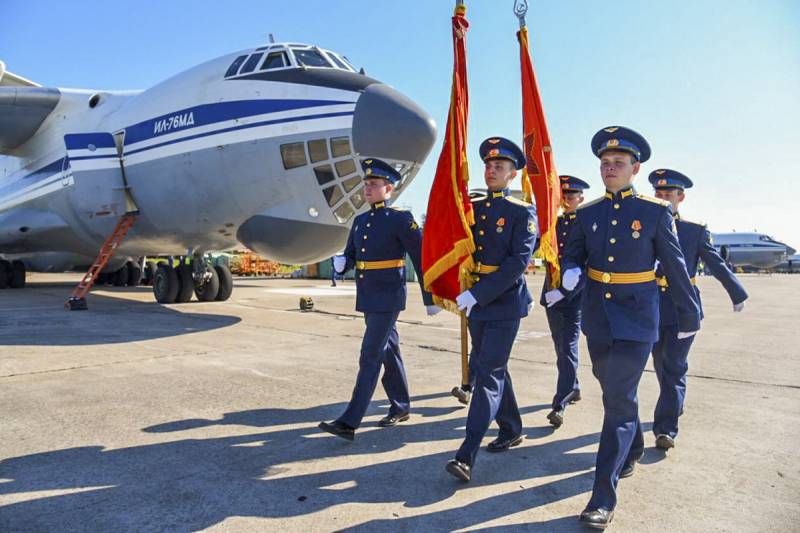 В День военно-транспортной авиации России 1 июня звучат поздравления в стихах и прозе