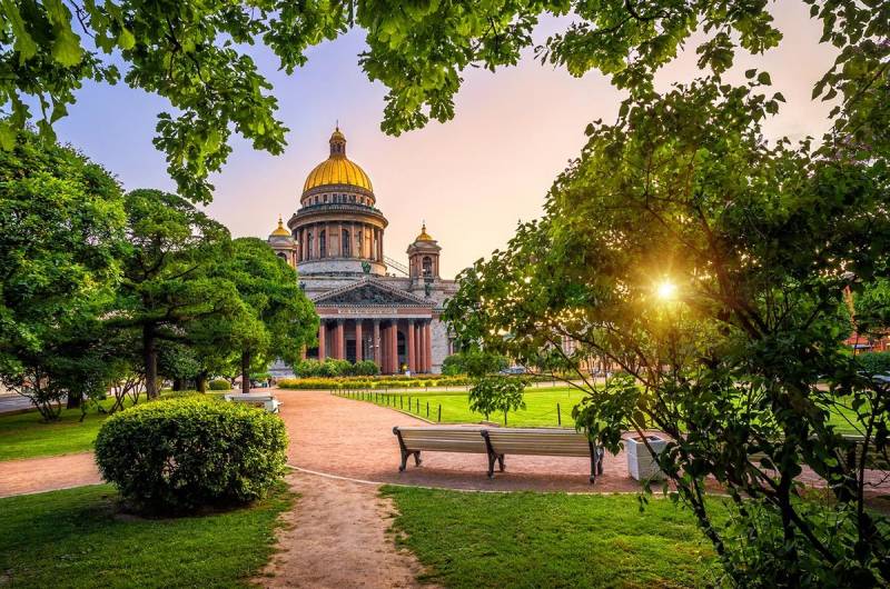 Самый точный прогноз погоды в Санк-Петербурге на июль 2022 года обещает ленинградцам настоящее жаркое лето