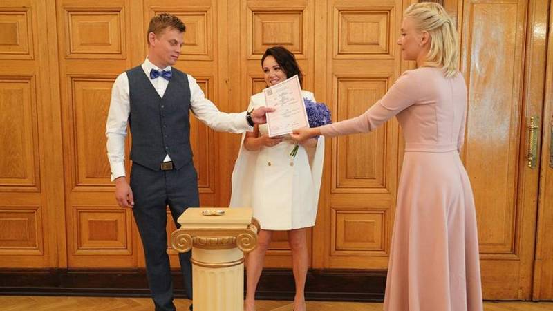 Стихи поздравления с днем работников ЗАГСа В прозе | Поздравь их