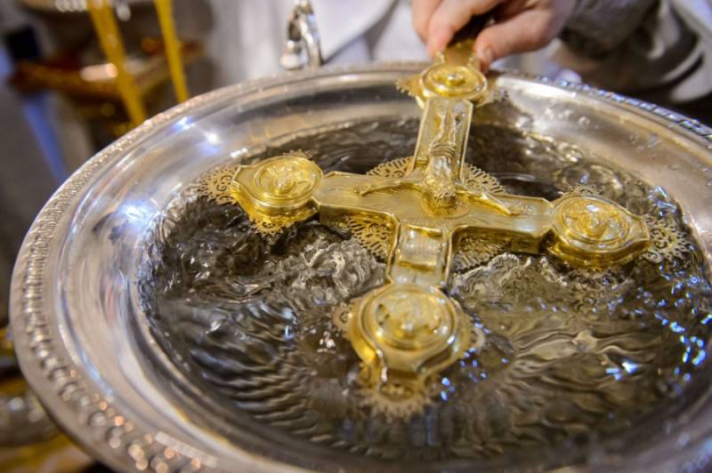 Вода на Крещение имеет свои лечебные свойства