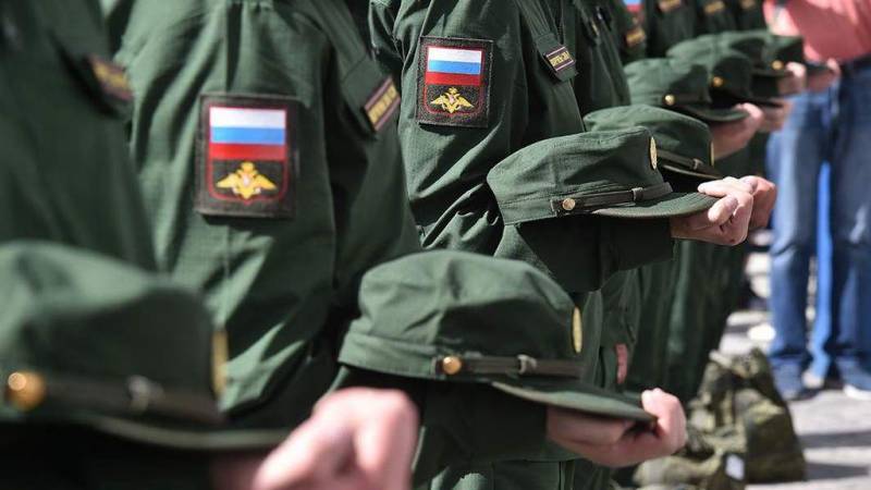 Частые звонки из военкоматов: причины и последствия для россиян