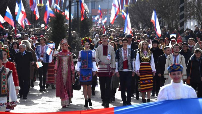 День воссоединения Крыма с Россией отмечают 18 марта 2023 года