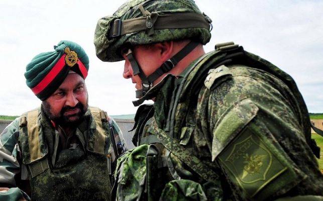 В России отмечают День военного переводчика 21 мая 2022 года