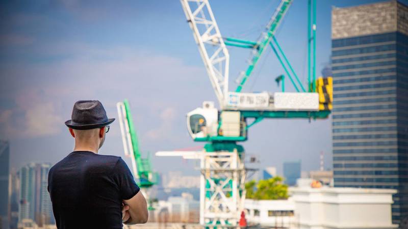 Поздравить машиниста крана 4 июня 2023 года с профессиональным днем стоит оригинальными стихами