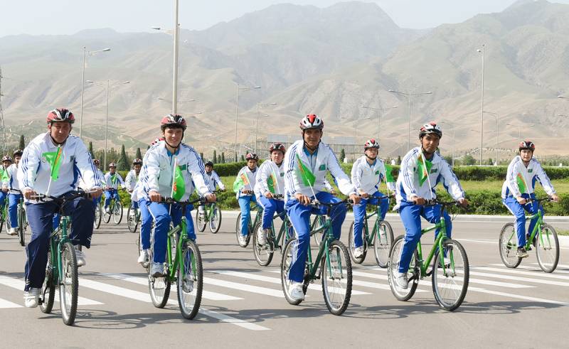День велосипеда отмечают 3 июня как доступного и экологически чистого транспорта в мире