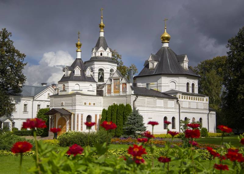 Церковный праздник День памяти Стефана Махрищского отмечают в России 27 июля в 2022 году