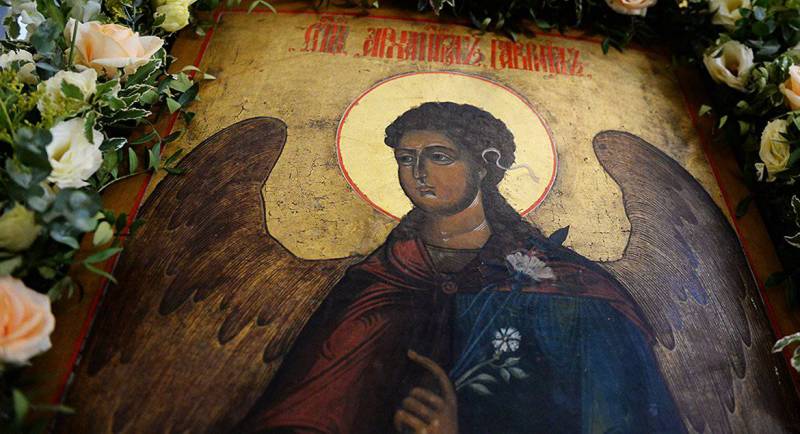 Церковный праздник Собора архангела Гавриила христиане отмечают молитвами 26 июля 2022 года