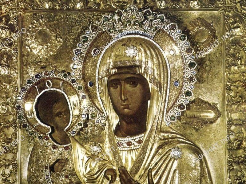 Церковный праздник в честь иконы Богородицы Троеручица выпадает на 11 июля 2022 года