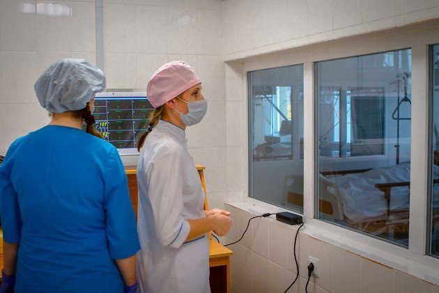 уборщик в больнице. обязанности медицинской сестры и младшего медицинского персонала. пост медсестры в реанимации. санитарка в поликлинике. санитарка палатная.