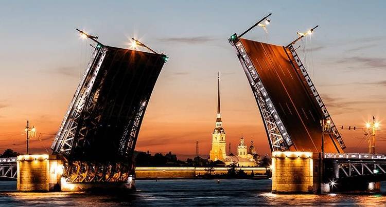 Стало известно, когда в 2021 году разводят мосты в Санкт-Петербурге