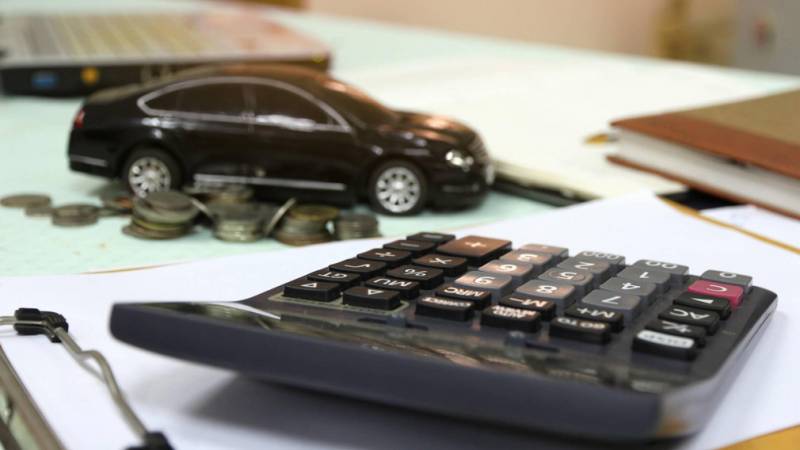 Автолюбителям напомнили об оплате транспортного налога до 1 декабря