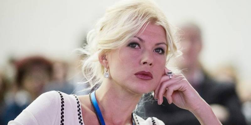 Экс-замминистра в ИВС, а сожитель — в СИЗО: что известно о задержании и следствии против Раковой