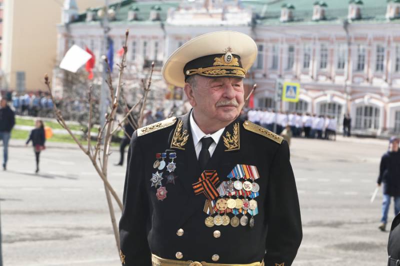 Версия адмирала Вячеслава Попова