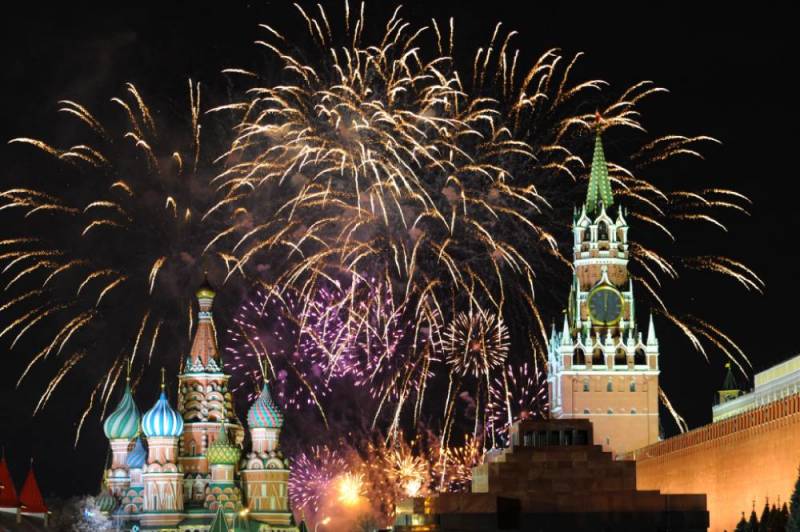 Салют на 9 Мая в Москве в 2022 году, где будет и во сколько начнется 