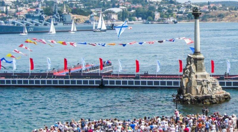 День ВМФ 2022 в Севастополе отметят без парада в Севастополе, почему и что покажут