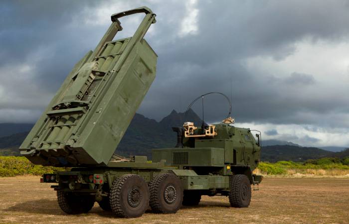 США начали поставлять в Украину системы РСЗО HIMARS