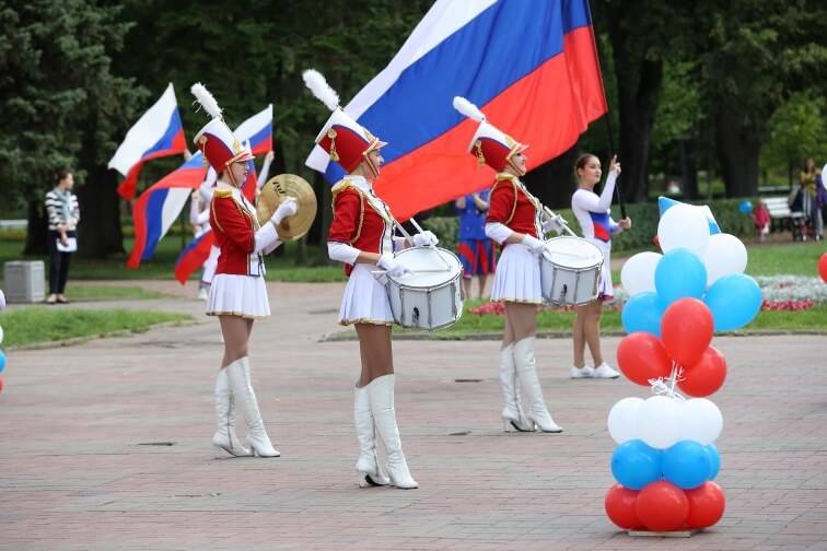 Страна готовится к празднованию Дня флага России 2022 года