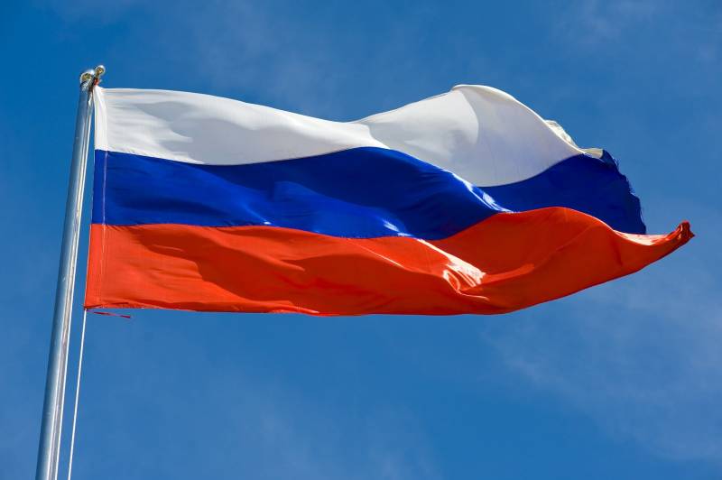 Страна готовится к празднованию Дня флага России 2022 года