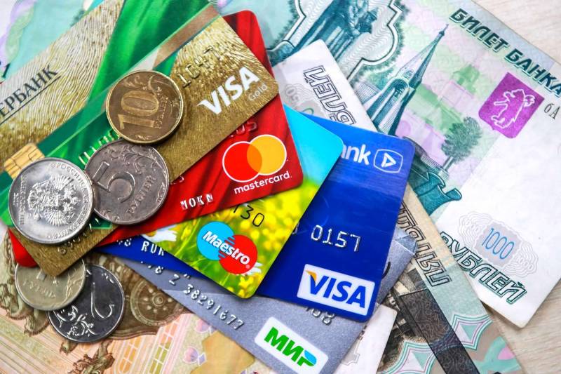 Клиентов банков РФ с 1 октября 2022 года ждут крутые изменения, к чему готовиться 