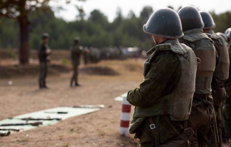 Можно ли уехать во время военного положения, разъяснили гражданам юристы