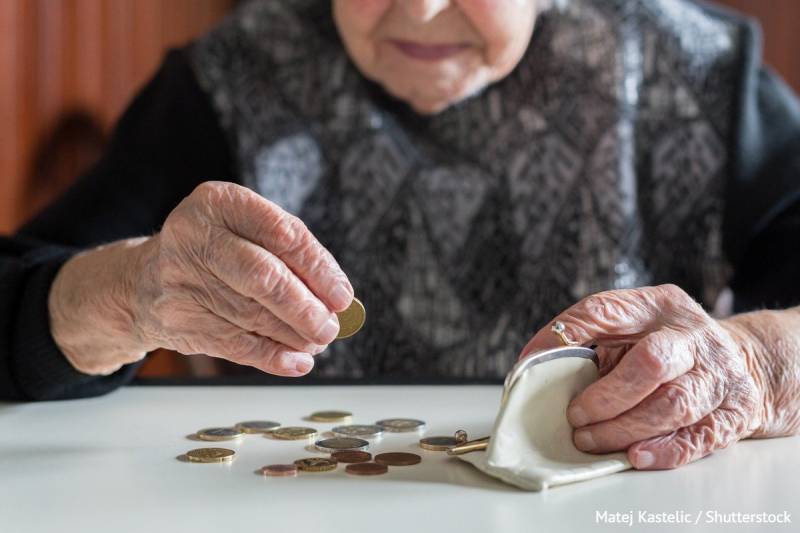 Стало известно, кому в начале 2023 года в России могут повысить пенсии 