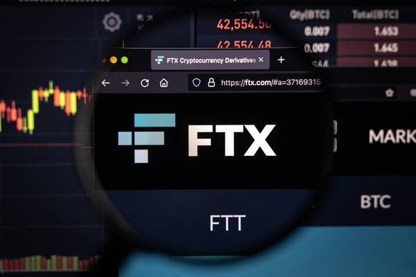 Как связаны создатель рухнувшей биржи FTX и Сергей Мавроди