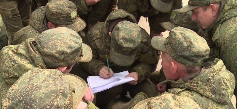 Все начнется с 1 апреля: до конца 2023 года в армию РФ привлекут 400 тысяч контрактников 