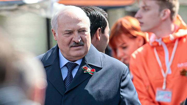 Играет в прятки или смертельно болен: куда пропал президент Белоруссии Александр Лукашенко