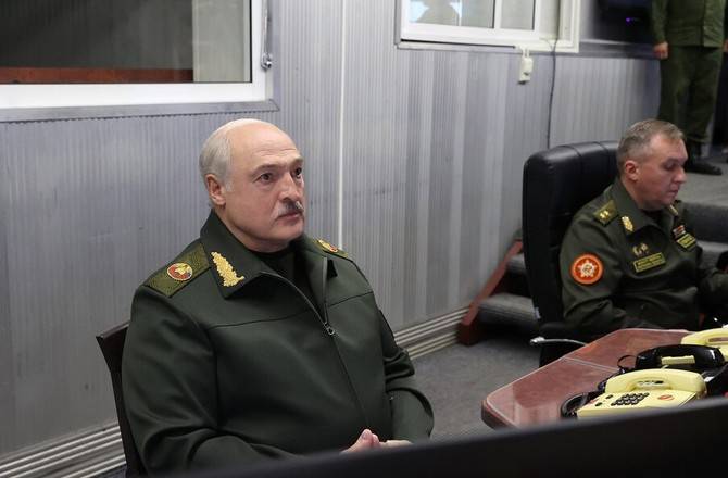 Жесткий ответ Лукашенко: президент назвал причину повышенной боевой готовности войск ПВО и ВВС