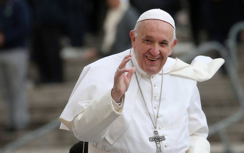 Вмешательство Ватикана: Путин и Зеленский согласились принять посланников от папы Римского