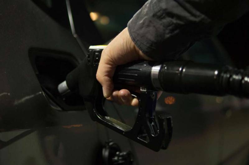 Прогнозирование цен на бензин: что ожидать автомобилистам РФ с 1 июля 2023 года