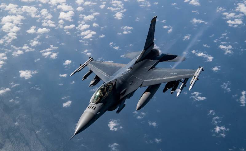 «Крах цивилизации»: в США предостерегли от поставок F-16 Украине