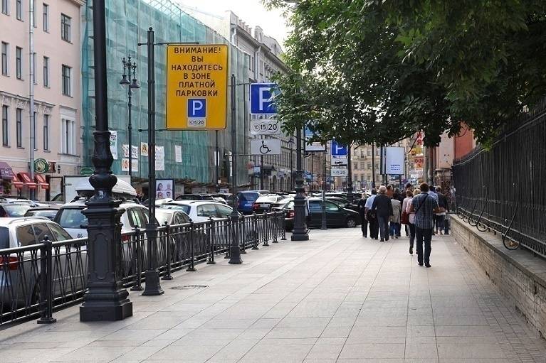 В Санкт-Петербурге вновь расширяется зона платной парковки