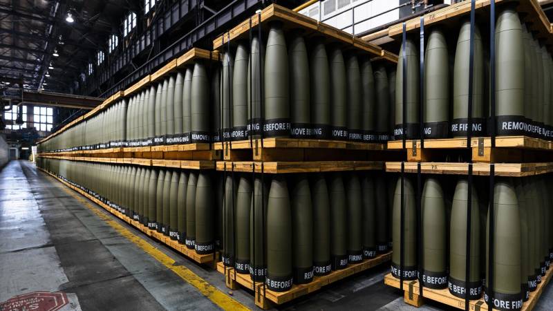 Сотрудничество между Вашингтоном и Киевом: США заявили о поставках кассетных боеприпасов для ВСУ