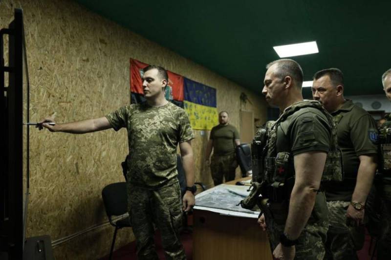 Вот-вот прорвутся: командующий Сухопутными войсками Украины Сырский заявил, что штурмовые группы РФ рвут оборону вокруг Купянска