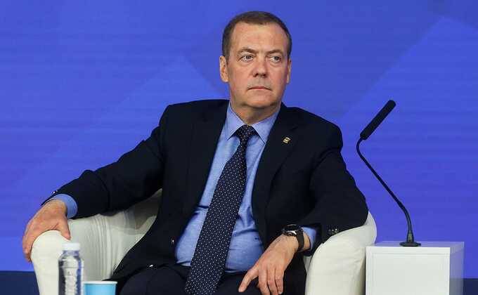 Медведев предрекает США возможное повторение теракта 11 сентября: причины и последствия