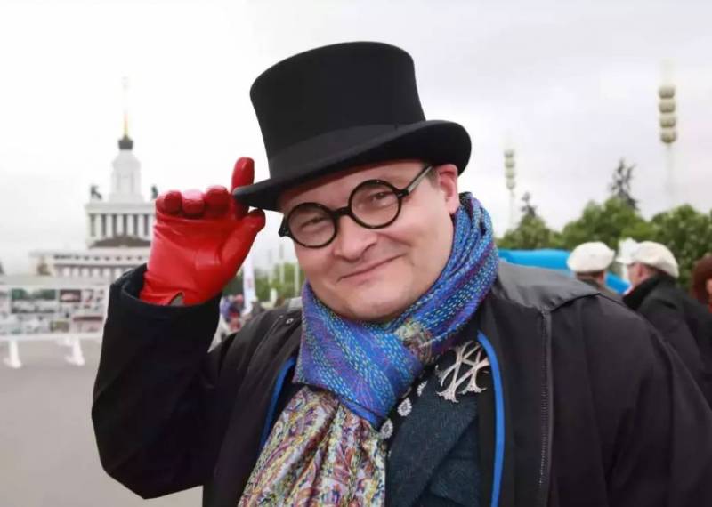 Искусствовед и историк моды Александр Васильев выяснил, кто запрещает ему работать в России