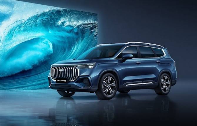 Geely Okаvango уже в городе: чем удивил россиян новый китайский кроссовер