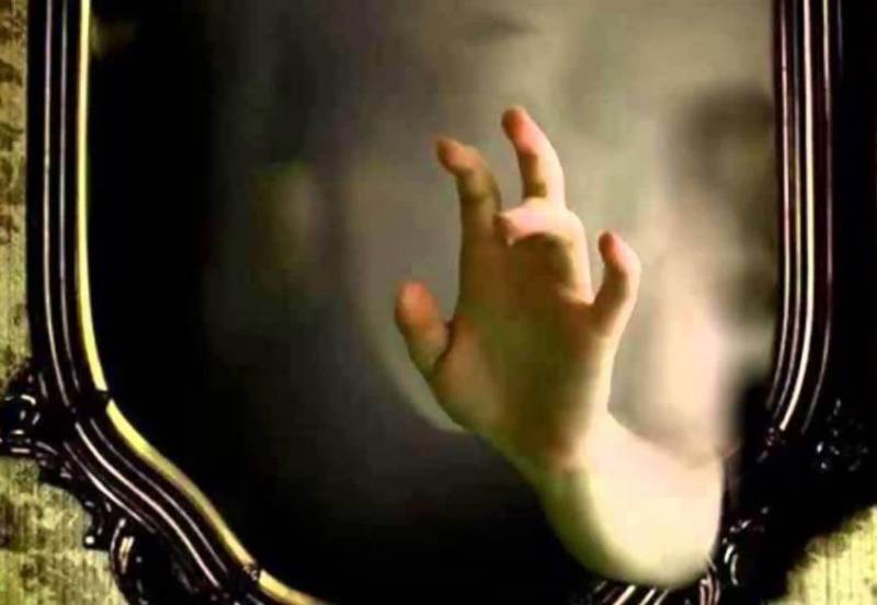 зачем закрывать зеркала в период траура