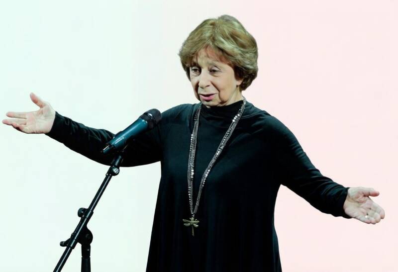 Лия Ахеджакова